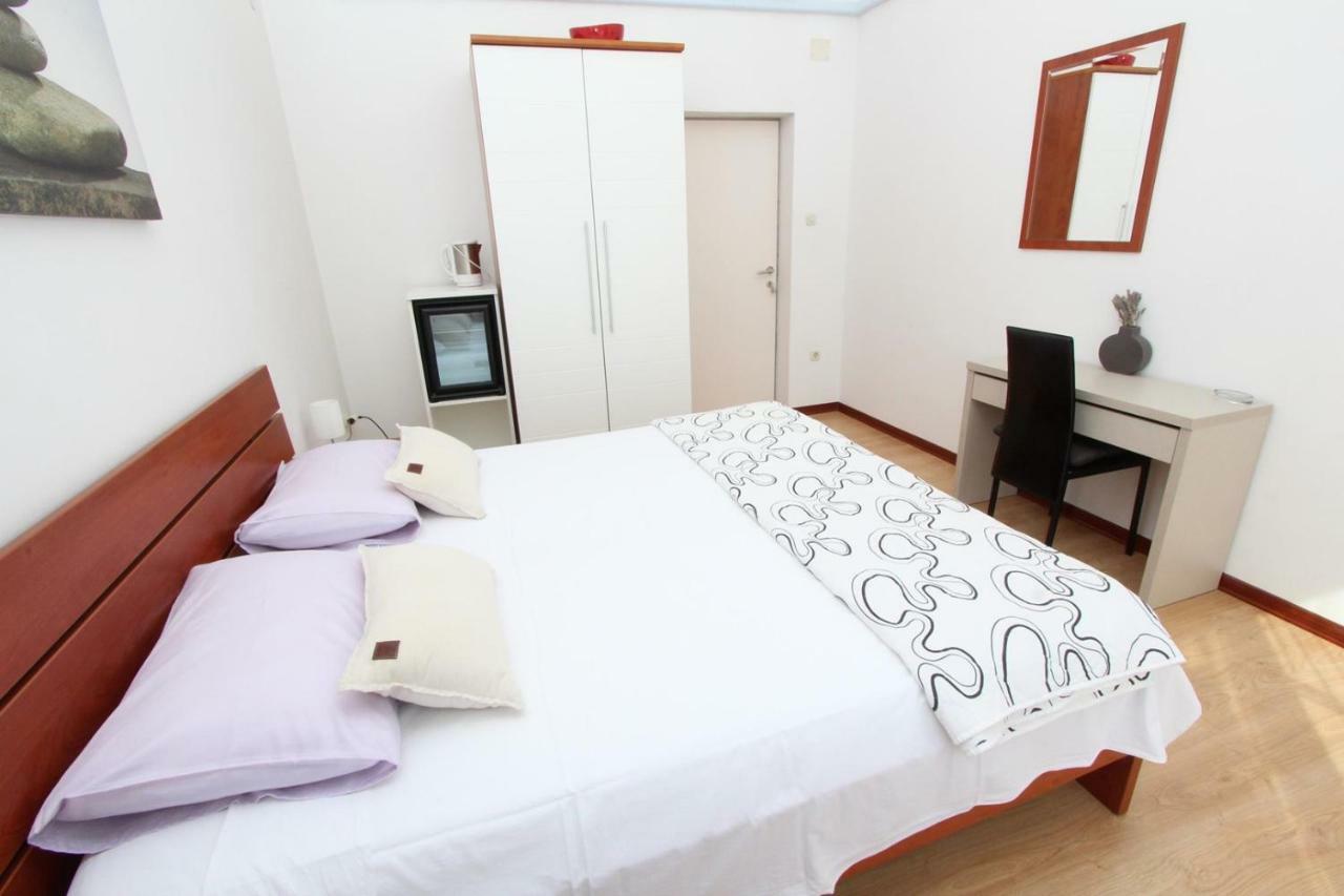 Rooms And Apartment Luana Rovinj Exterior foto