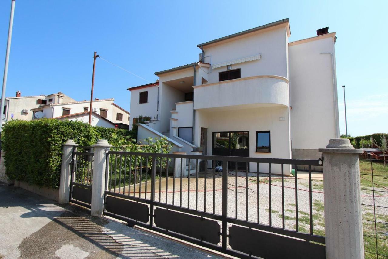 Rooms And Apartment Luana Rovinj Exterior foto