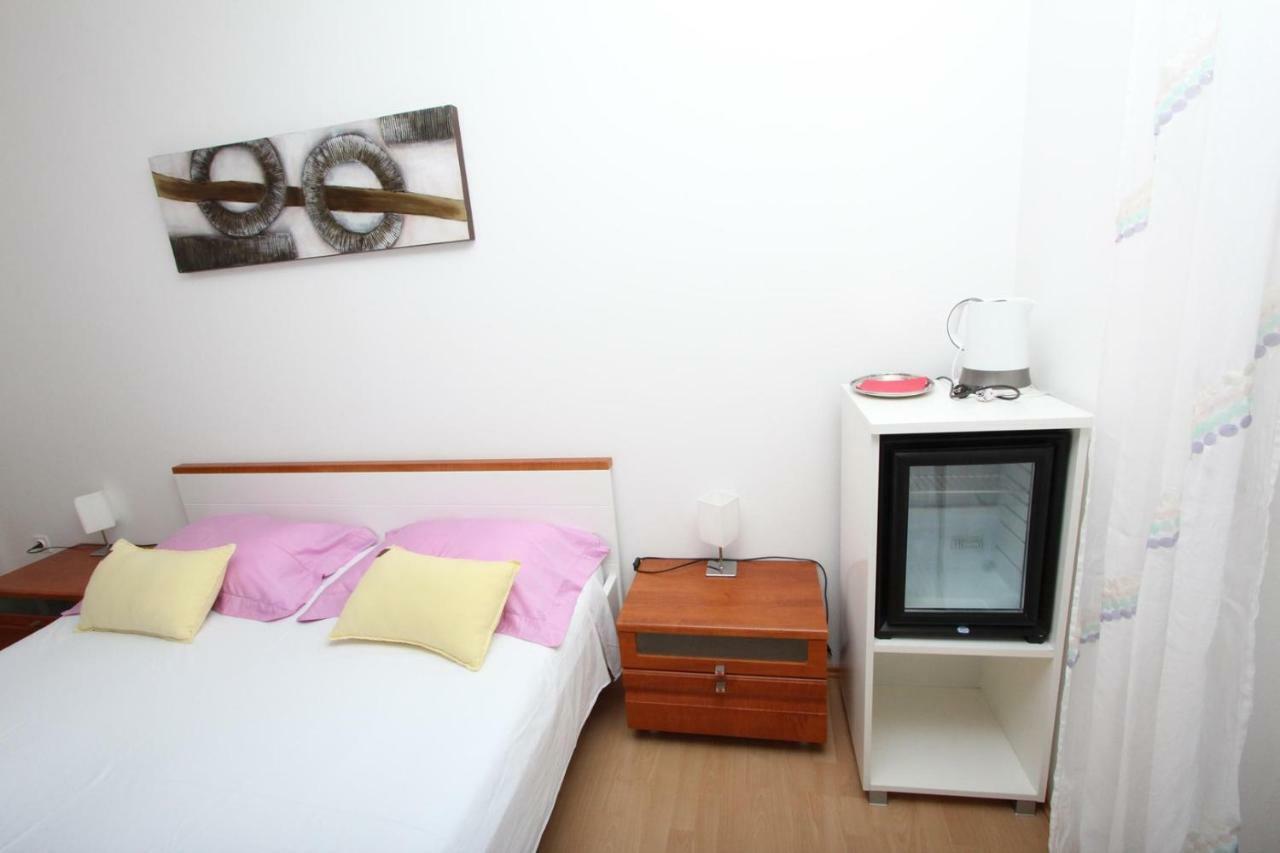 Rooms And Apartment Luana Rovinj Exterior foto