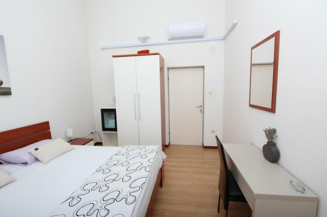 Rooms And Apartment Luana Rovinj Exterior foto