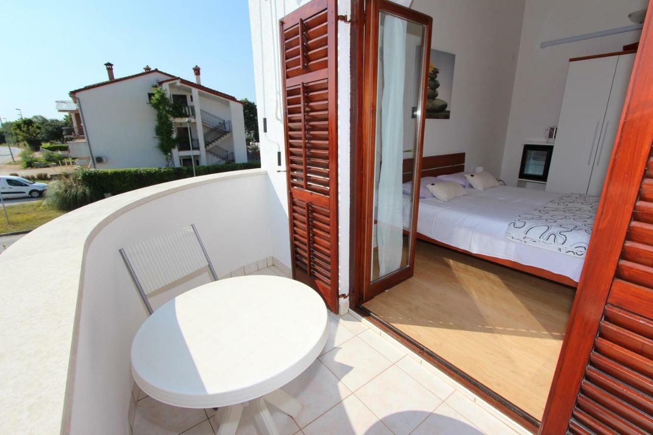 Rooms And Apartment Luana Rovinj Exterior foto