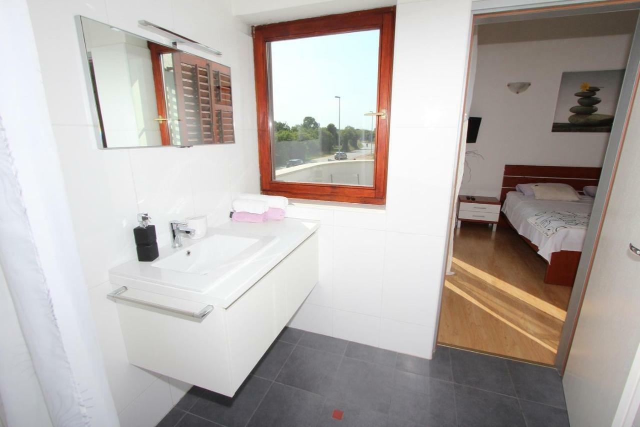 Rooms And Apartment Luana Rovinj Exterior foto