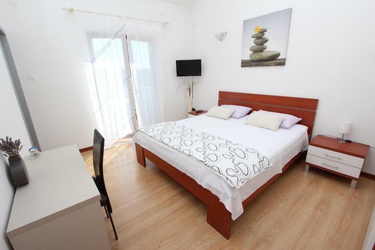 Rooms And Apartment Luana Rovinj Exterior foto